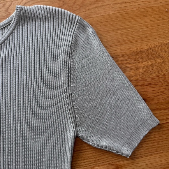 Banana Republic 100% Silk Knit Ribbed Top Size Small - Picture 5 of 8
